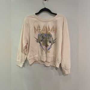Daydreamer Def Leppard Cream Prowel Graphic Crewneck Pullover Sweatshirt Size S
